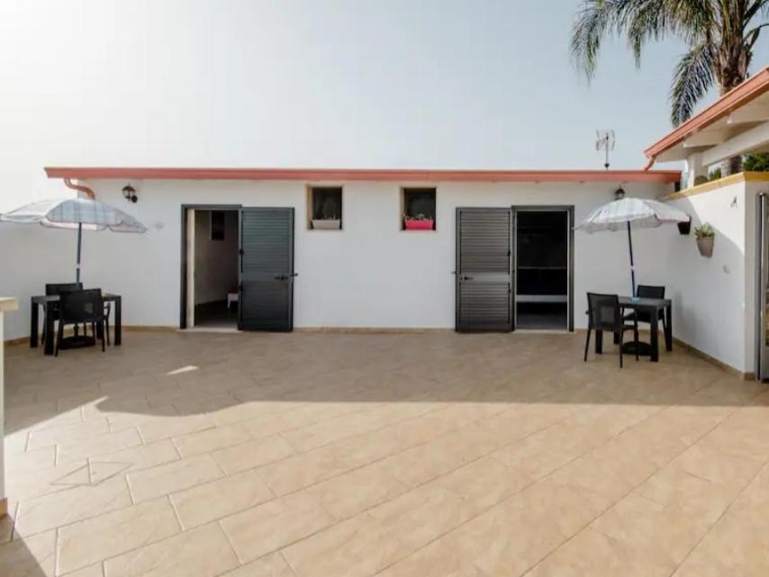 Briciola'S Rooms Porto Cesareo Bagian luar foto