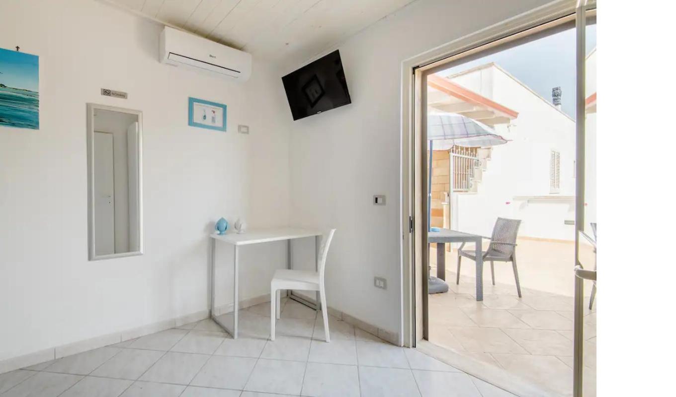 Briciola'S Rooms Porto Cesareo Bagian luar foto