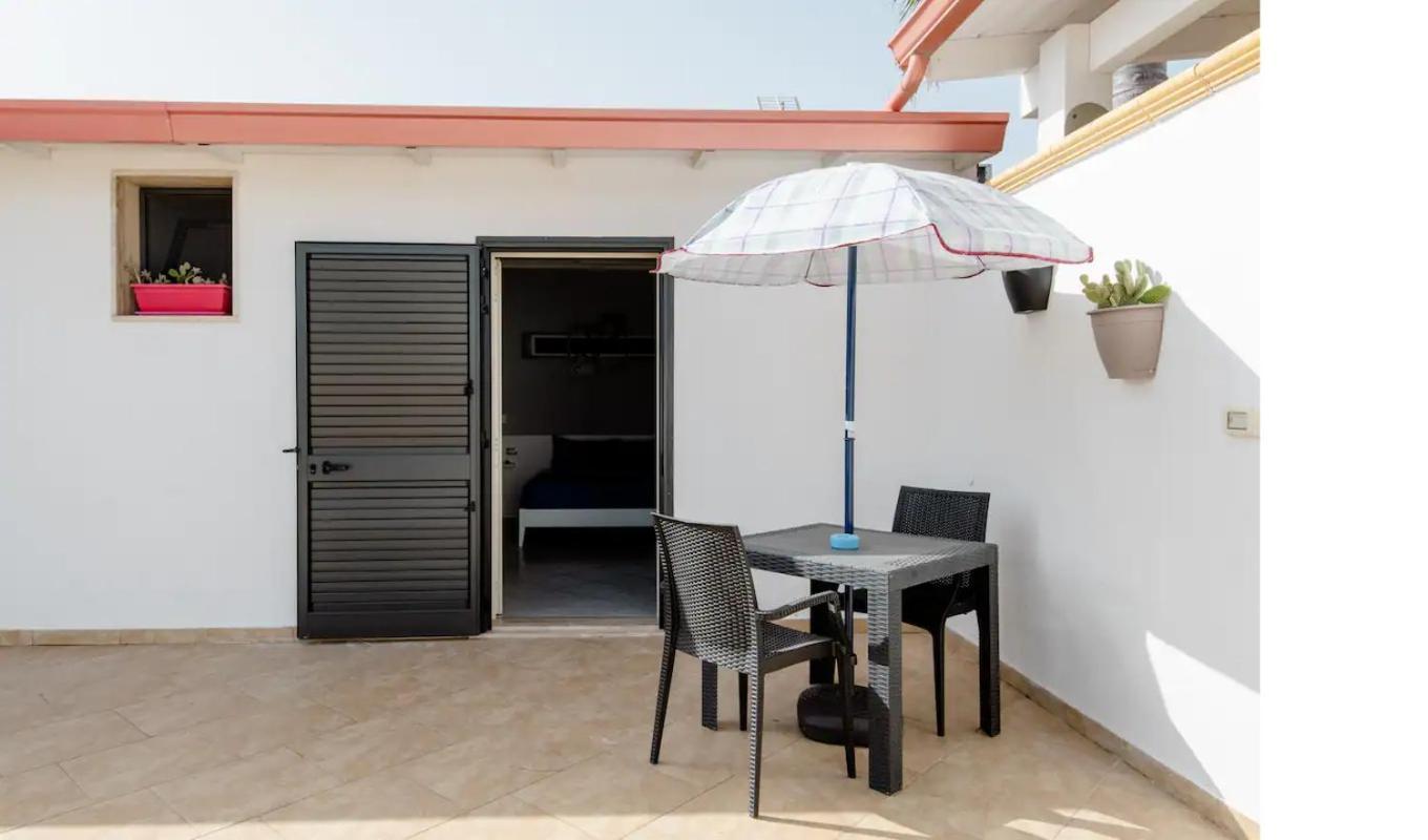 Briciola'S Rooms Porto Cesareo Bagian luar foto