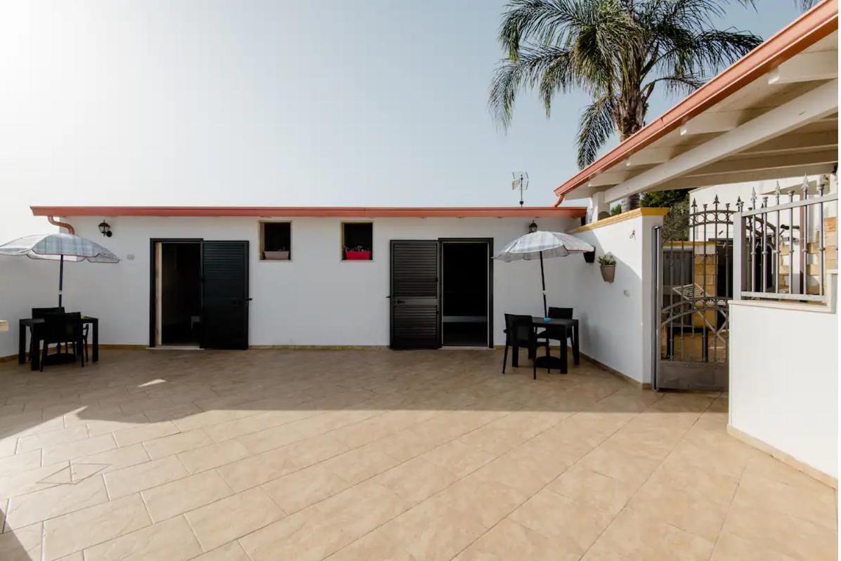 Briciola'S Rooms Porto Cesareo Bagian luar foto