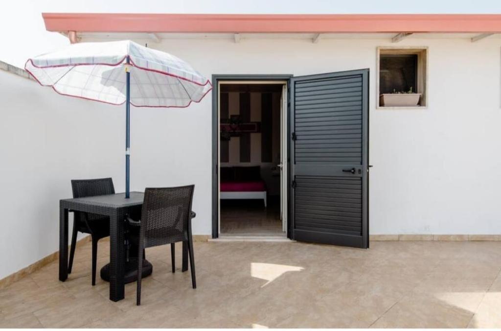 Briciola'S Rooms Porto Cesareo Bagian luar foto